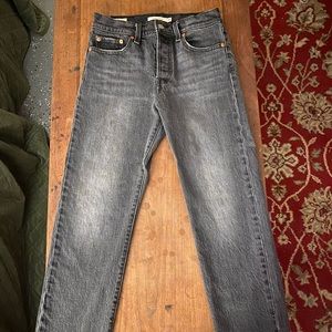 Levi’s Wedgie Straight Black Vintage Wash Size 26